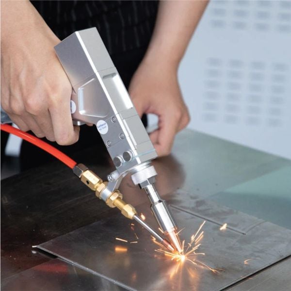Những Điều Cần Biết Về Máy Hàn Laser - Công Nghệ Tiên Tiến Trong Ngành Hàn