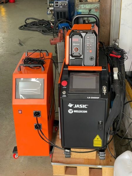 Máy hàn laser Jasic LS 20000F Đầu cấp dây đôi, tích hợp 3 chức năng Hàn - Cắt - Tẩy