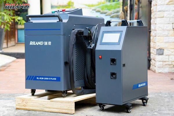 Máy hàn laser Riland RL-HLW-2000 II PLUSE công suất mạnh mẽ 2000W
