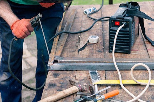 Sức Mạnh và Hiệu Quả Của Máy Hàn Que Điện Tử Jasic ZX7-250E