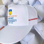 non trang in logo hutech su kien